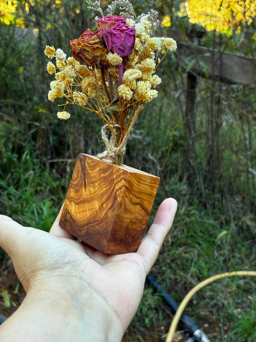 Trockenblumen Vase aus Olivenholz