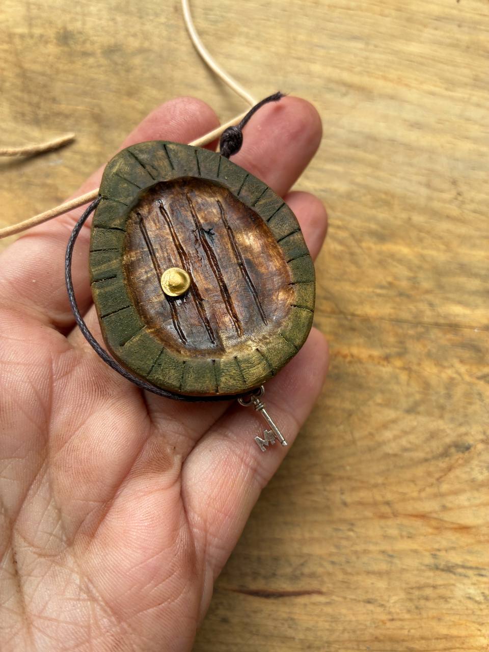 Hobbit Tür aus Baumperle