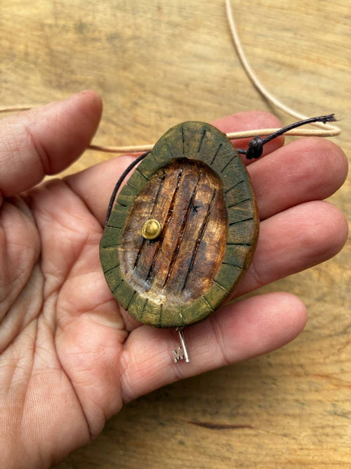 Hobbit Tür aus Baumperle