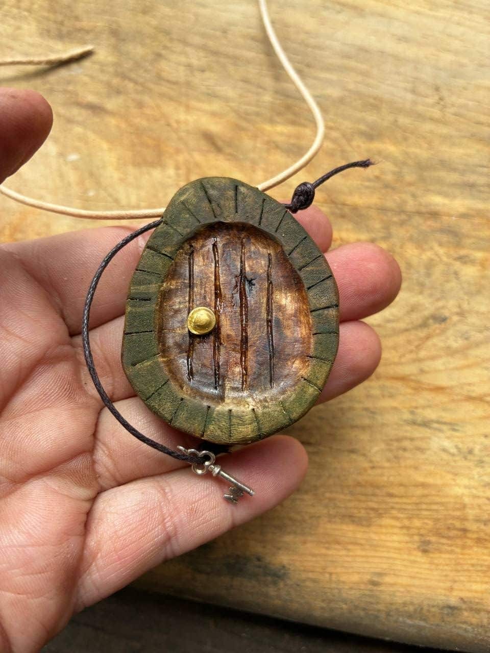 Hobbit Tür aus Baumperle