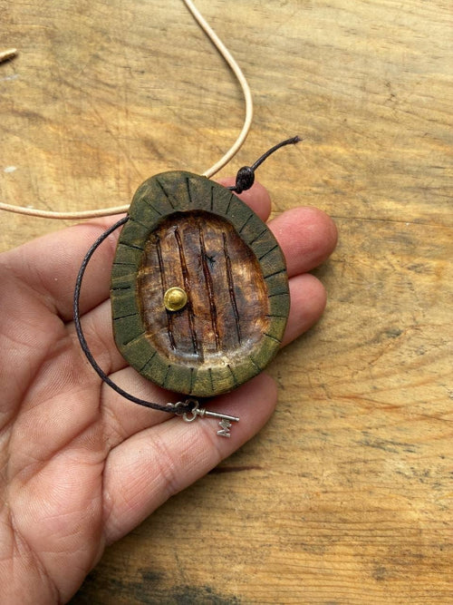 Hobbit Tür aus Baumperle