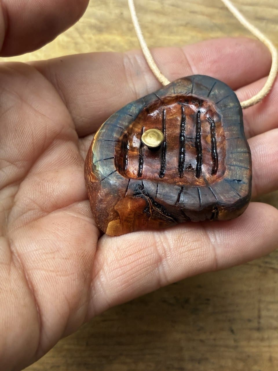 Hobbit Tür aus Baumperle