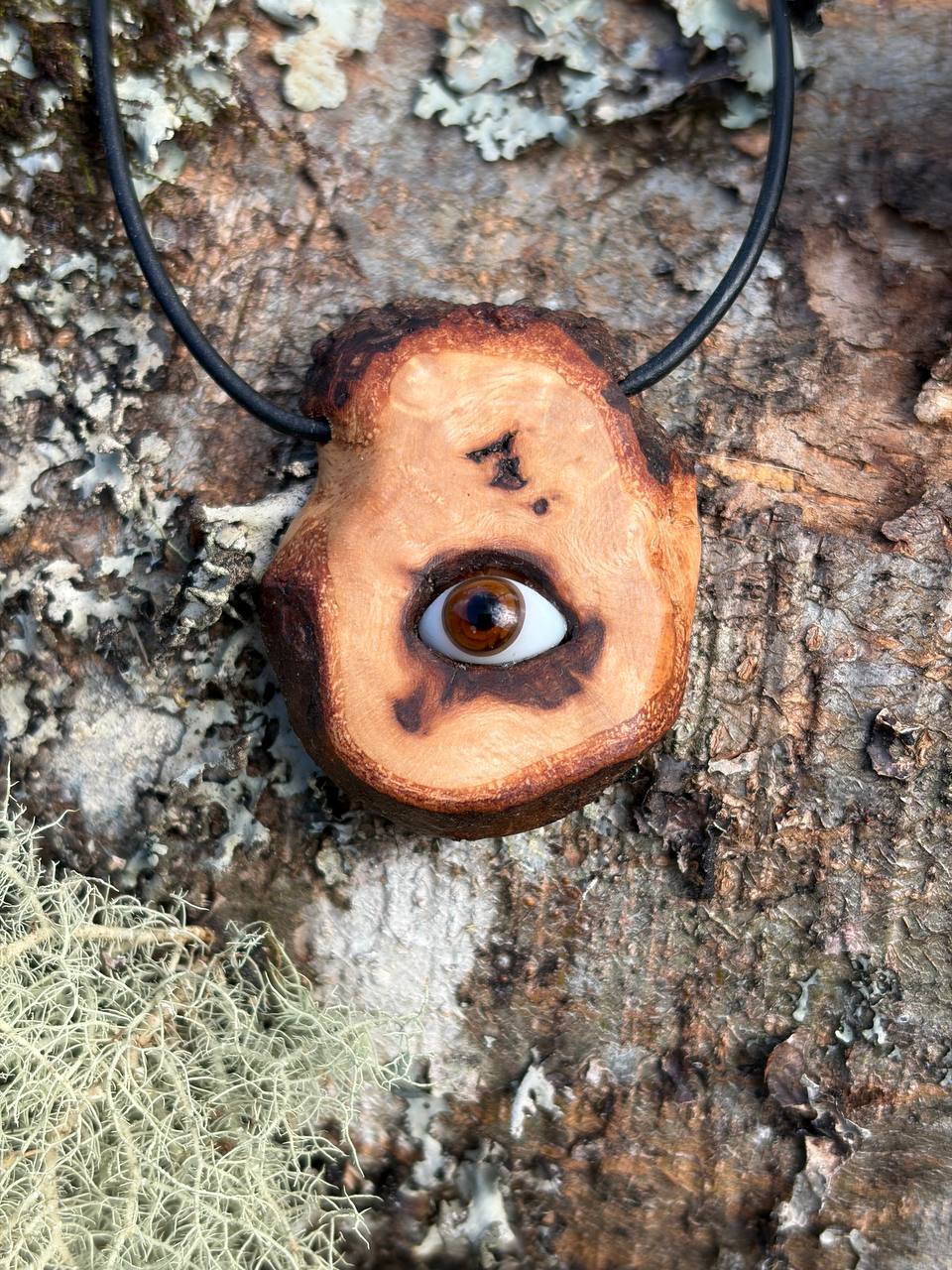 Baumperle mit Auge