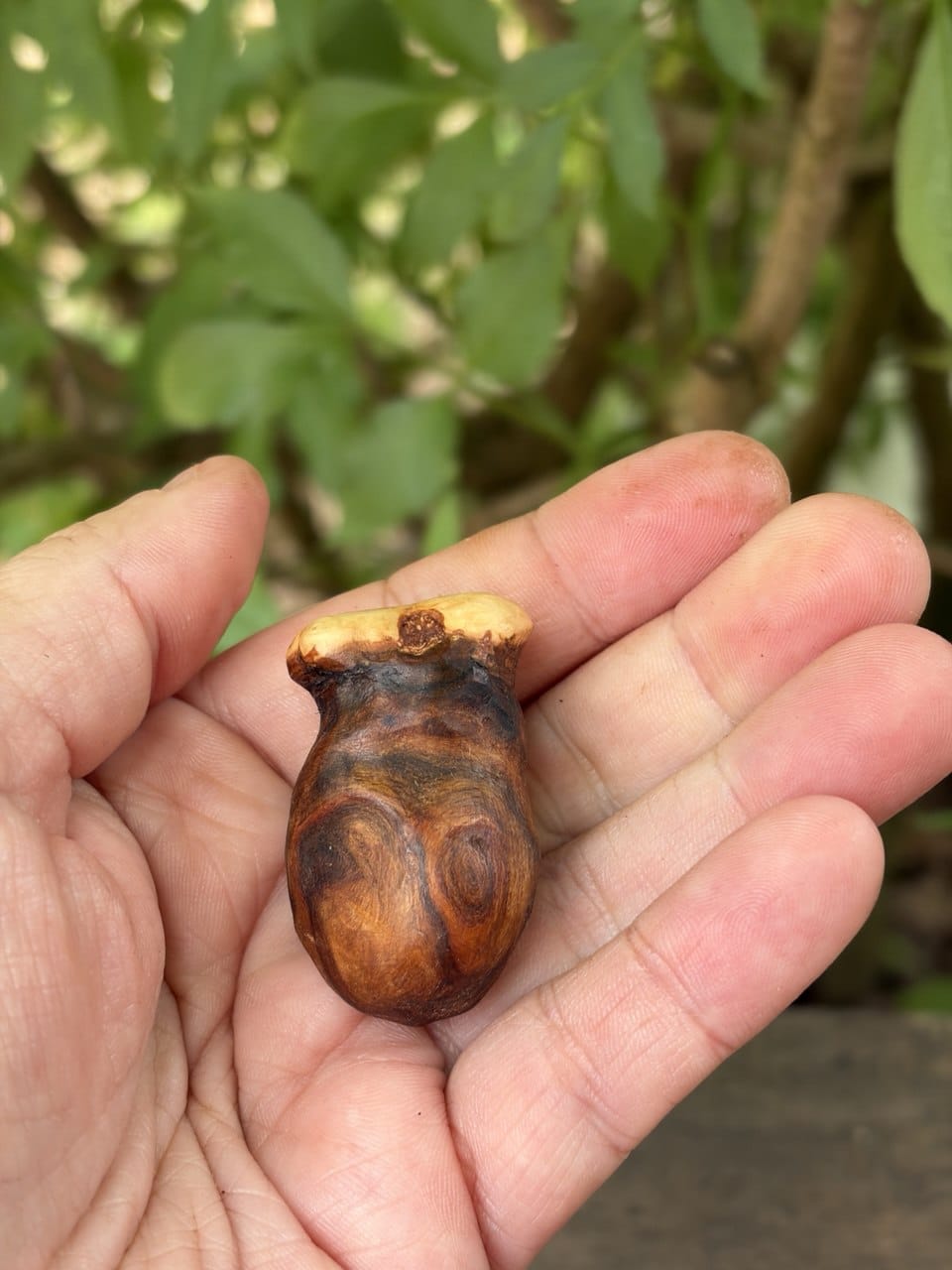 Handschmeichler aus Baumperle als Wichtel