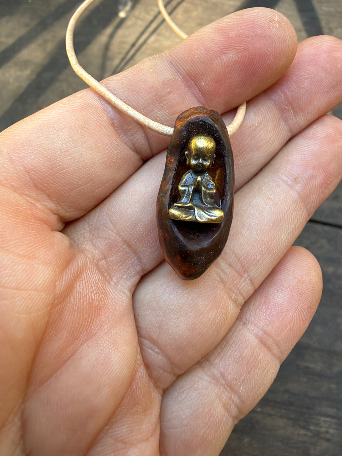 Buddha in Baumperle