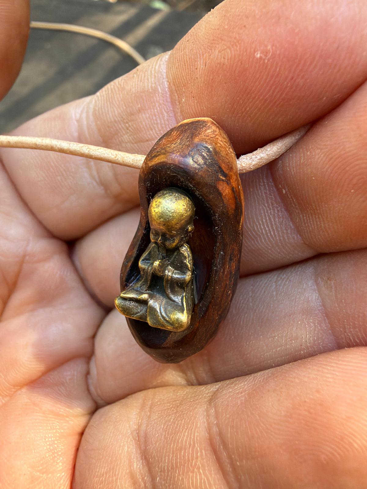 Buddha in Baumperle