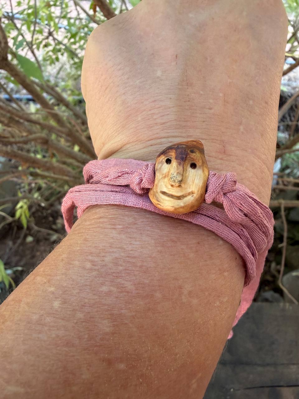 Armbandwichtel Duftilia handgeschnitzt aus magischer Baumperle