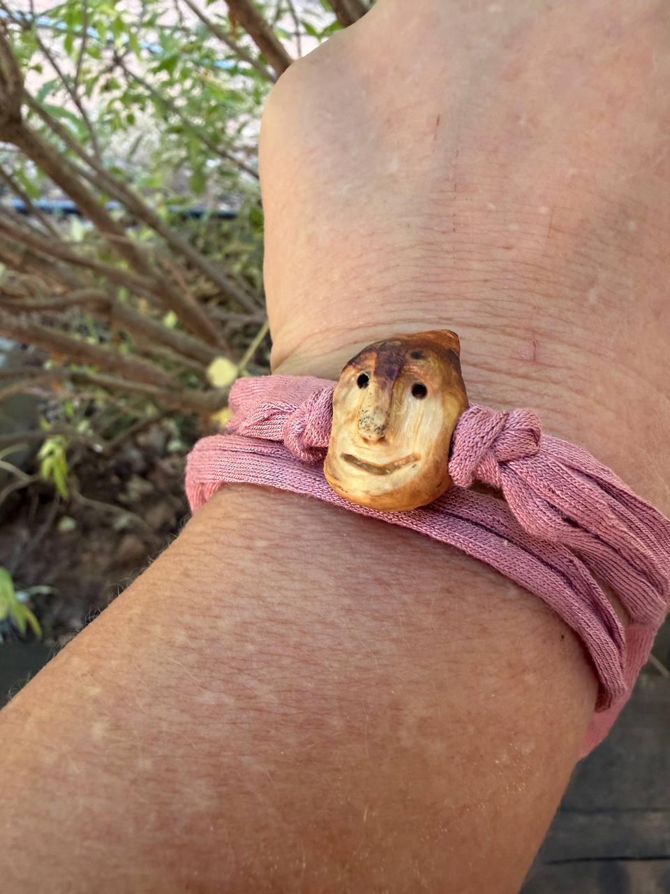 Armbandwichtel Duftilia handgeschnitzt aus magischer Baumperle