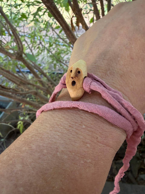 Armbandwichtel Traumveil handgeschnitzt aus magischer Baumperle