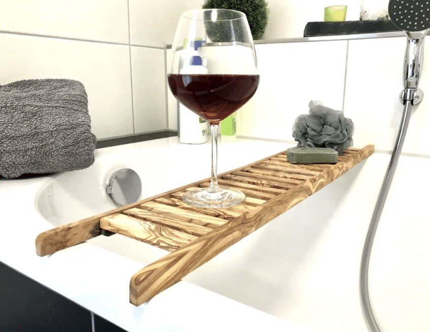 Badewannenablage aus Olivenholz