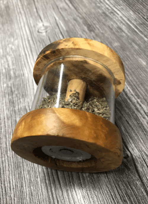 Kräutermühle aus Olivenholz