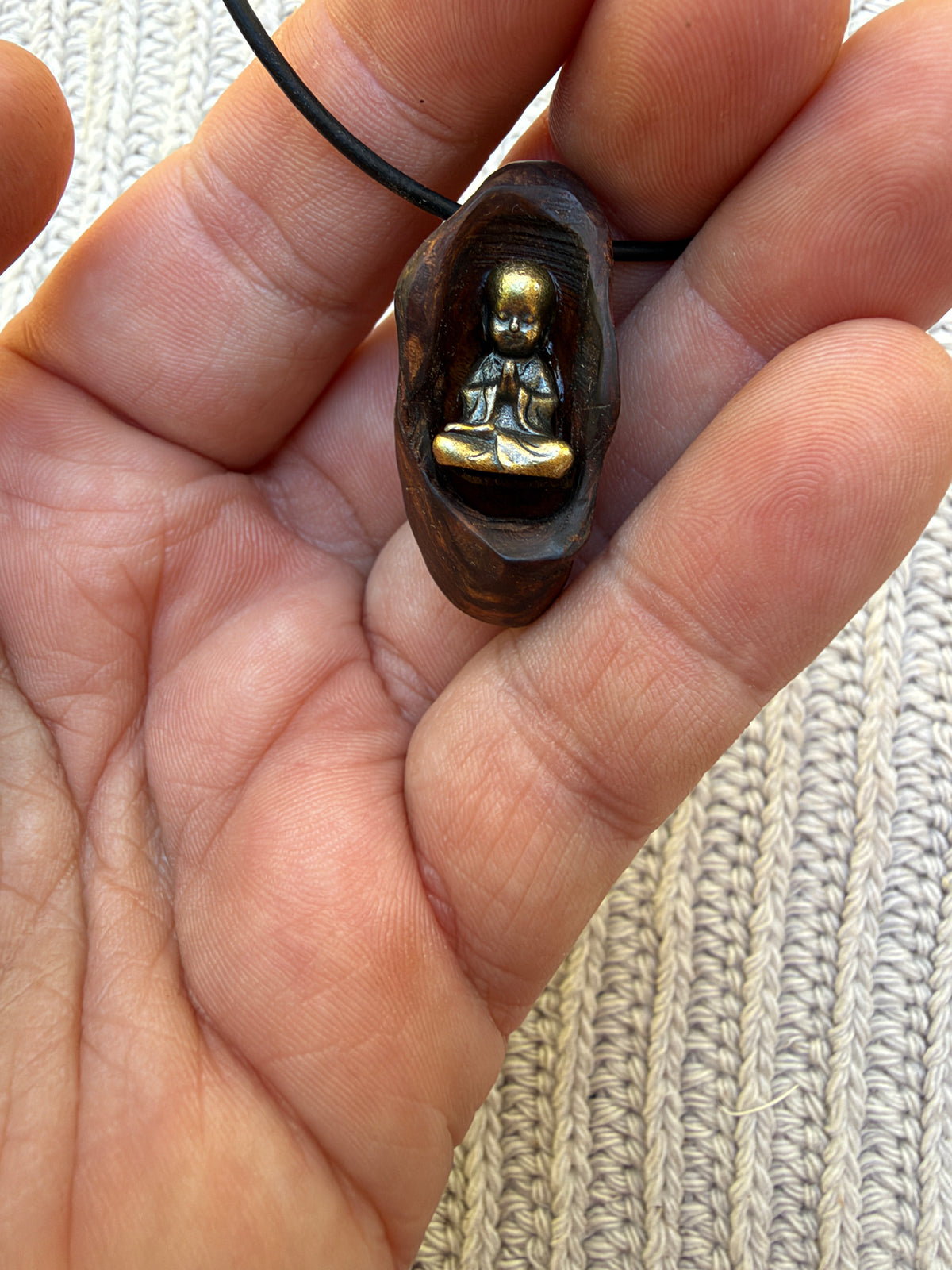 Buddha in Baumperle