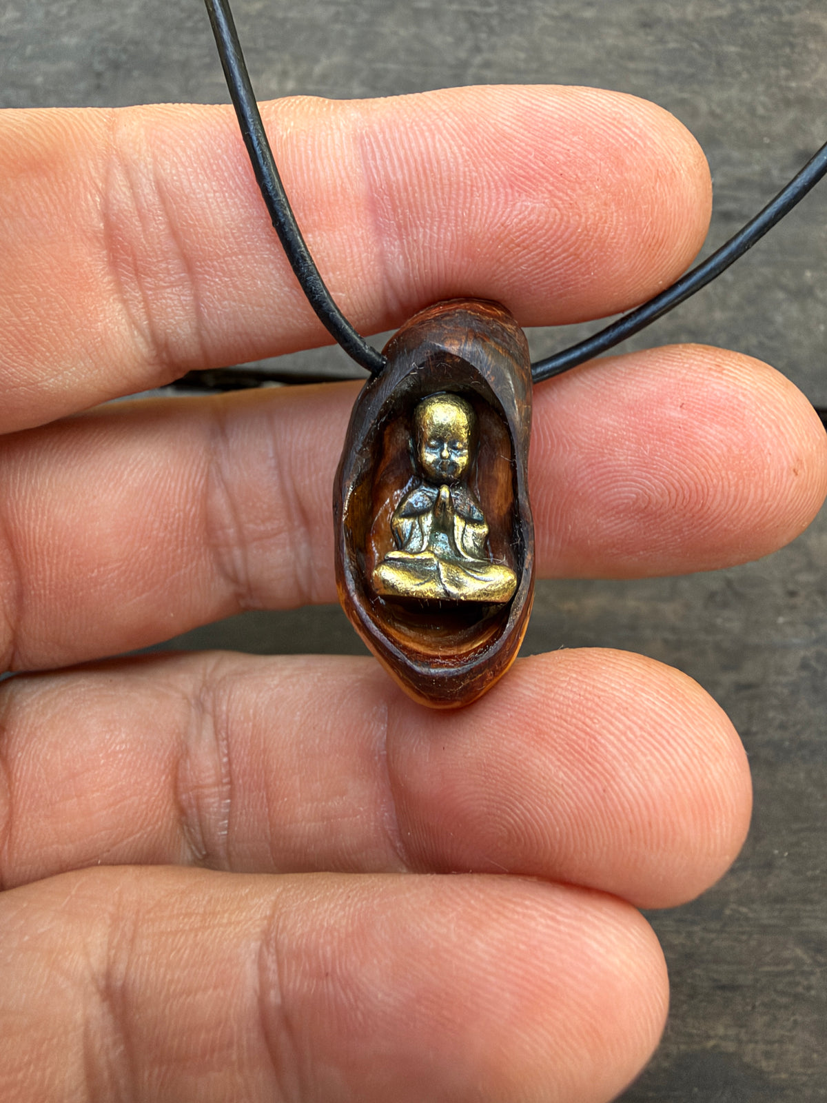 Buddha in Baumperle