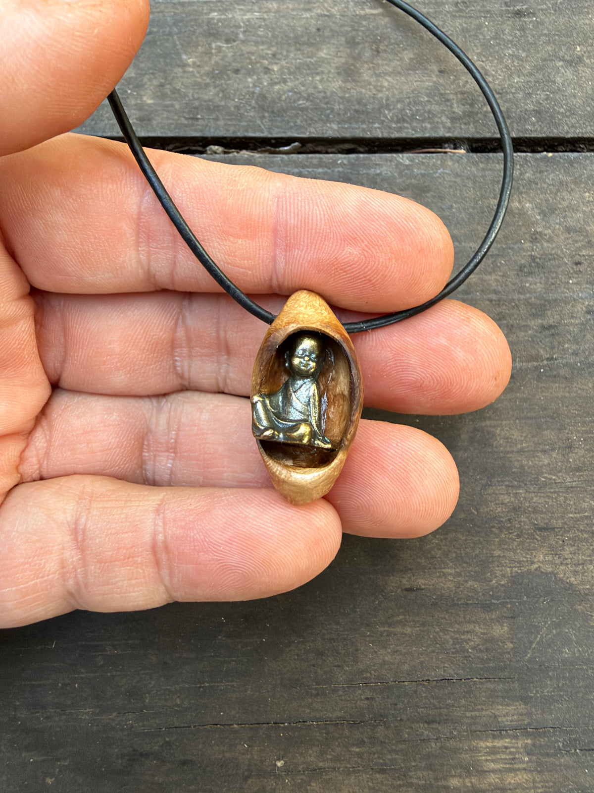 Buddha in Baumperle