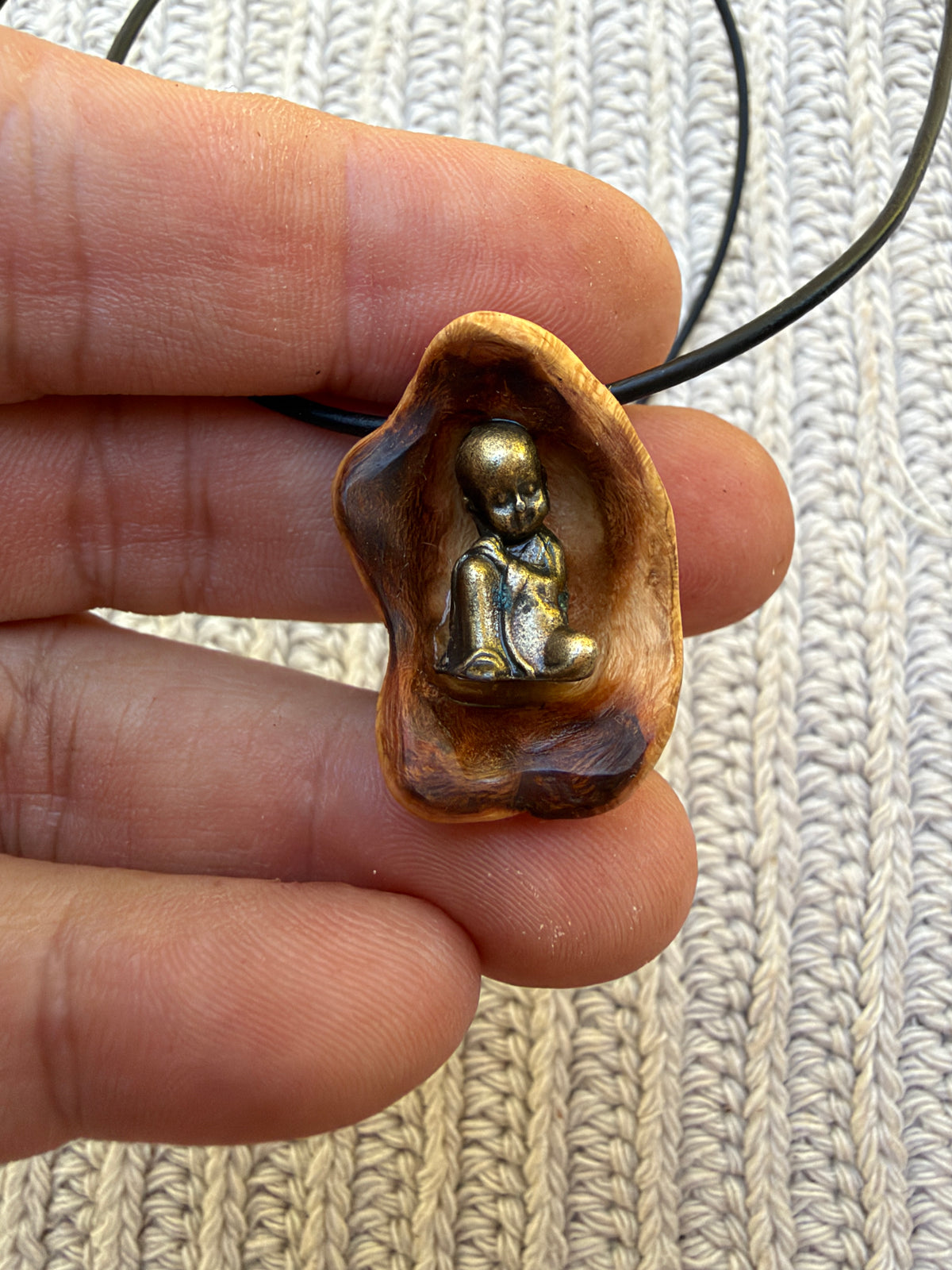 Buddha in Baumperle