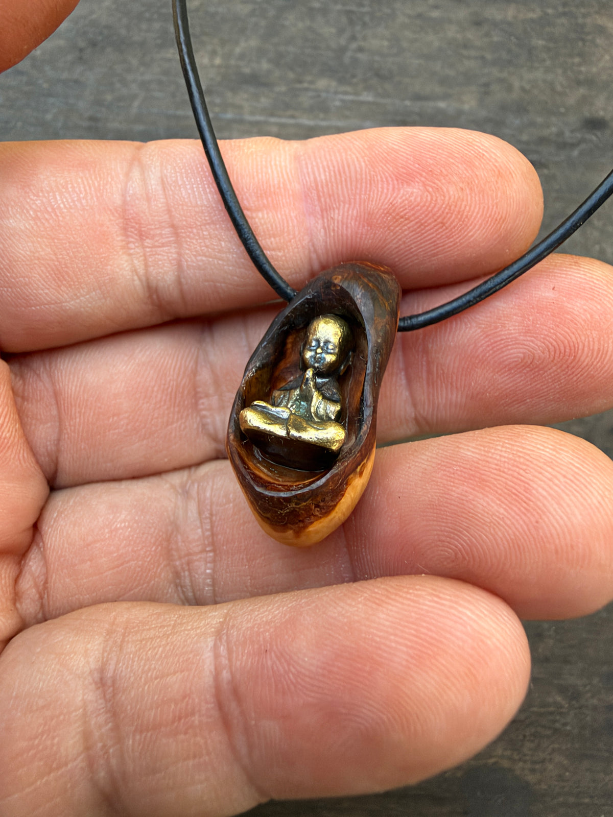 Buddha in Baumperle
