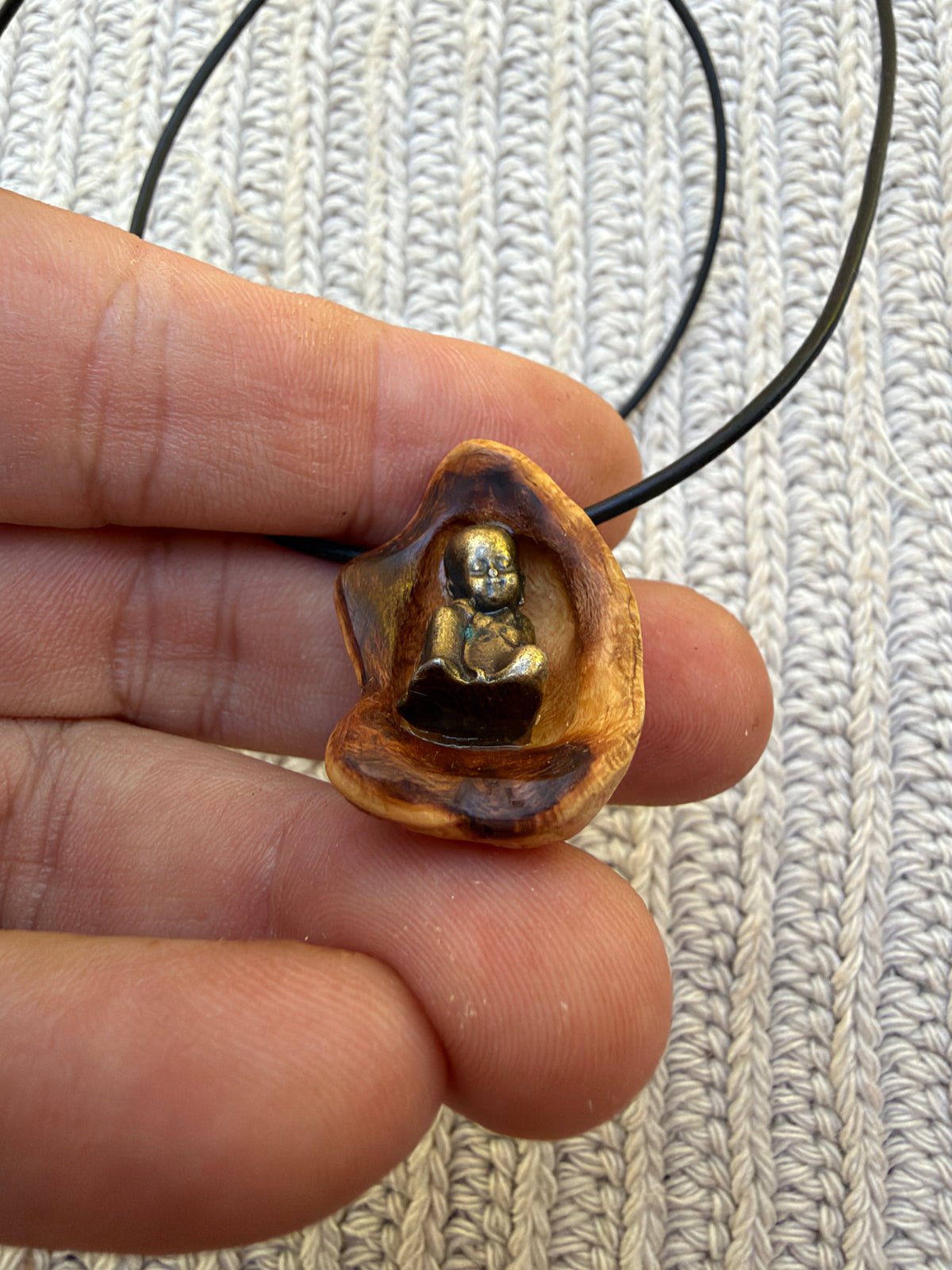 Buddha in Baumperle