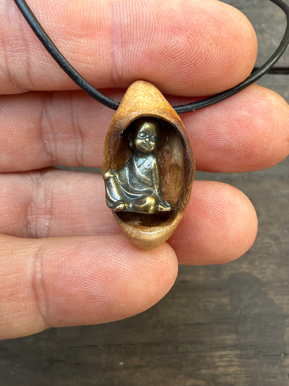 Buddha in Baumperle
