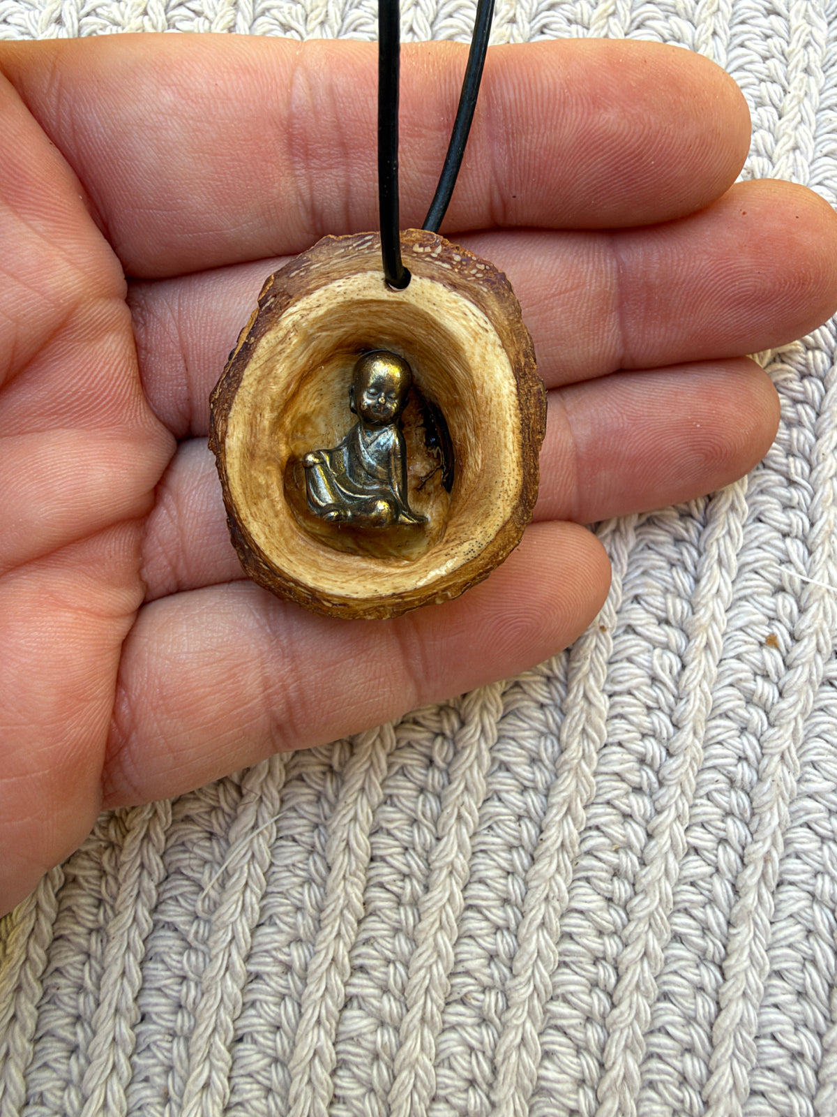 Buddha in Baumperle