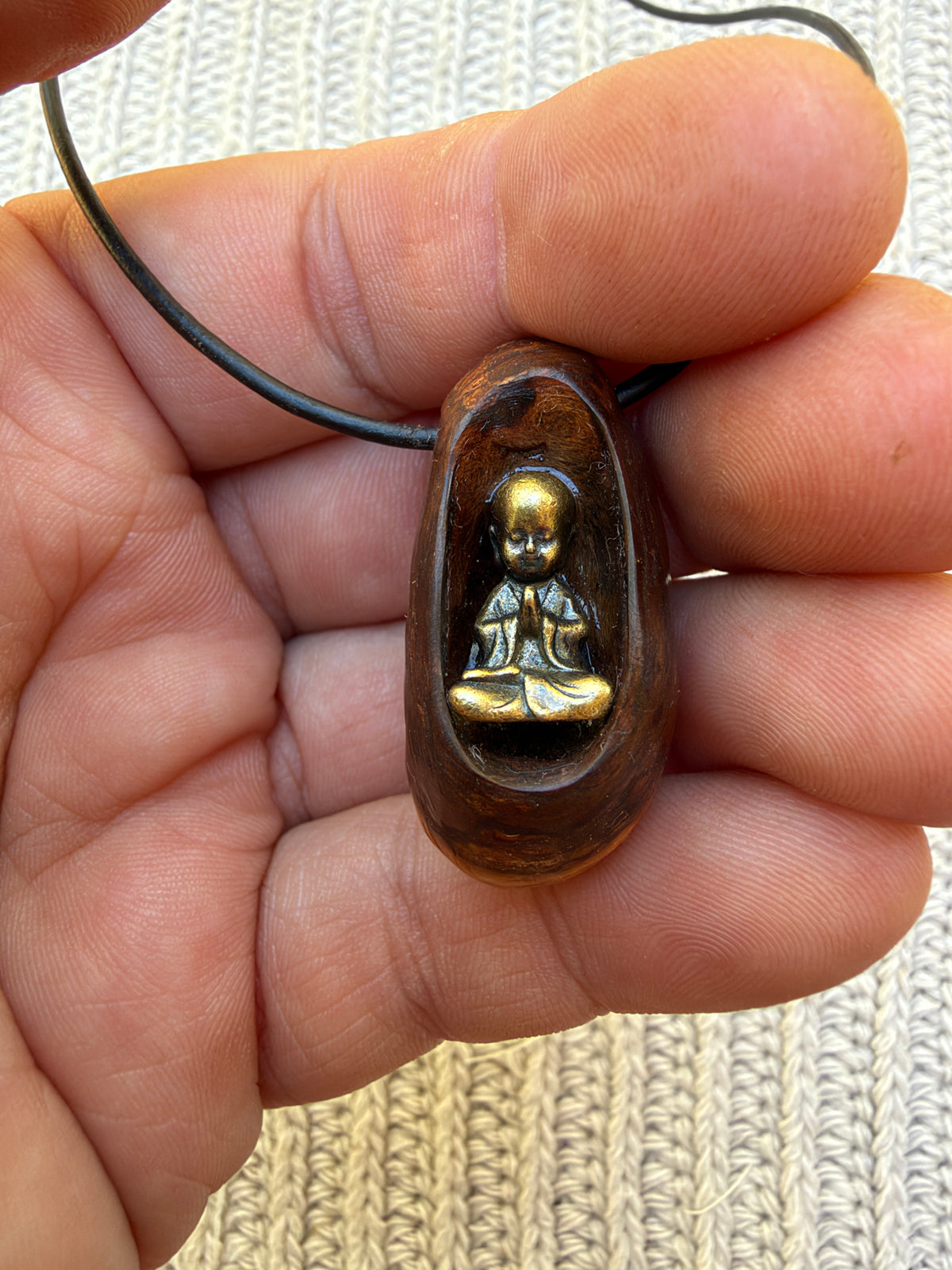 Buddha in Baumperle