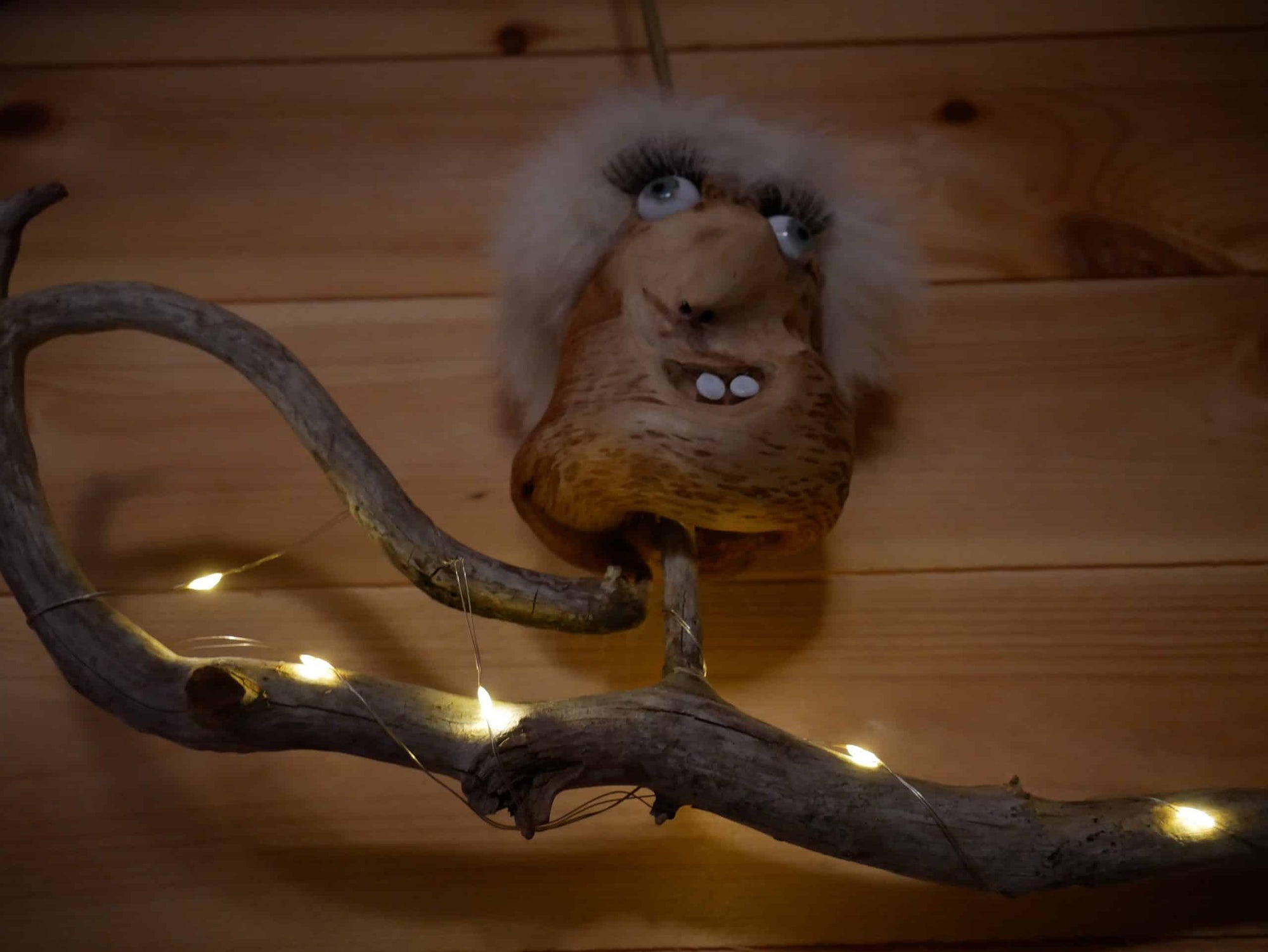 Lampe aus einer Baumperle