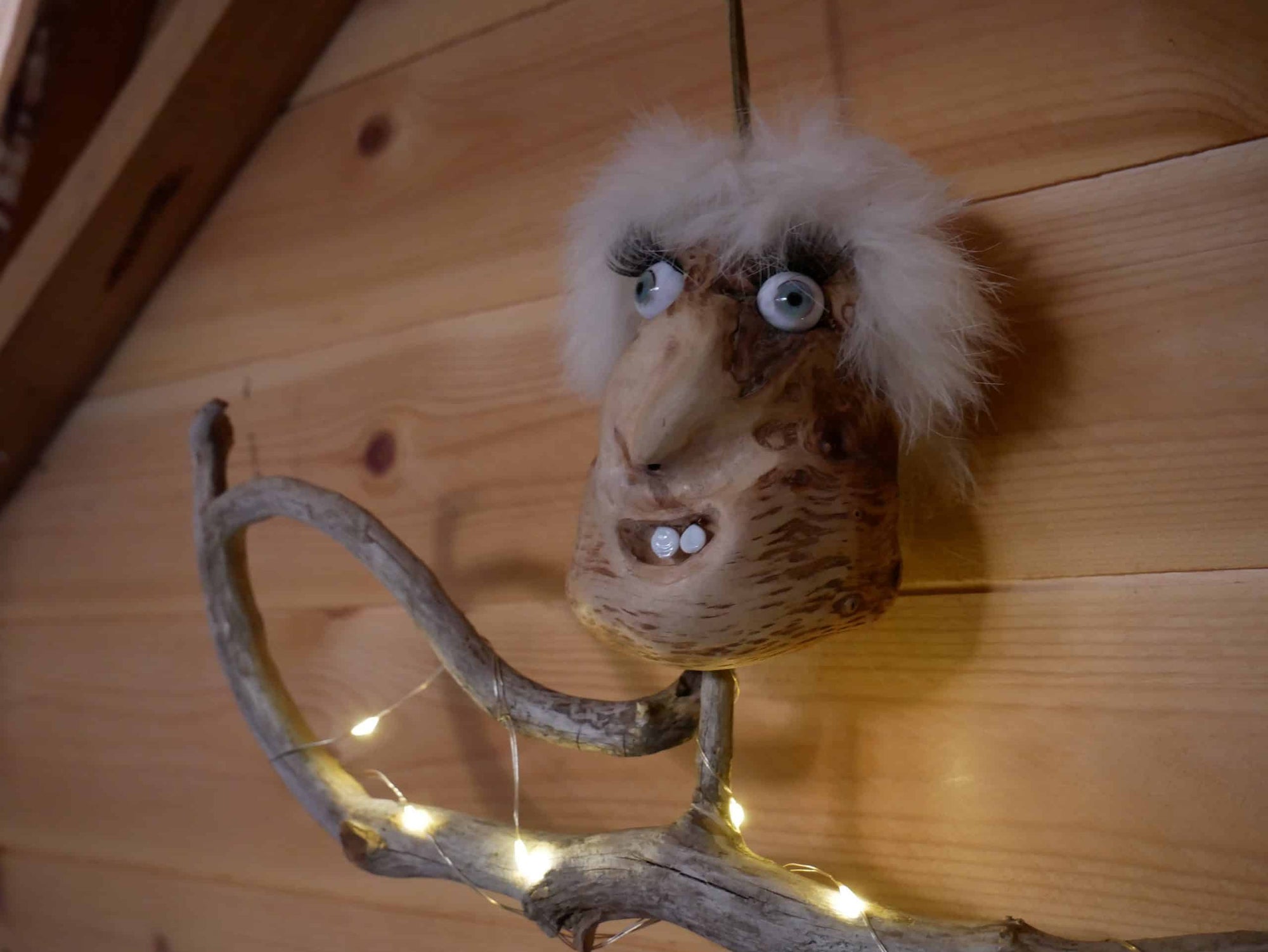 Lampe aus einer Baumperle