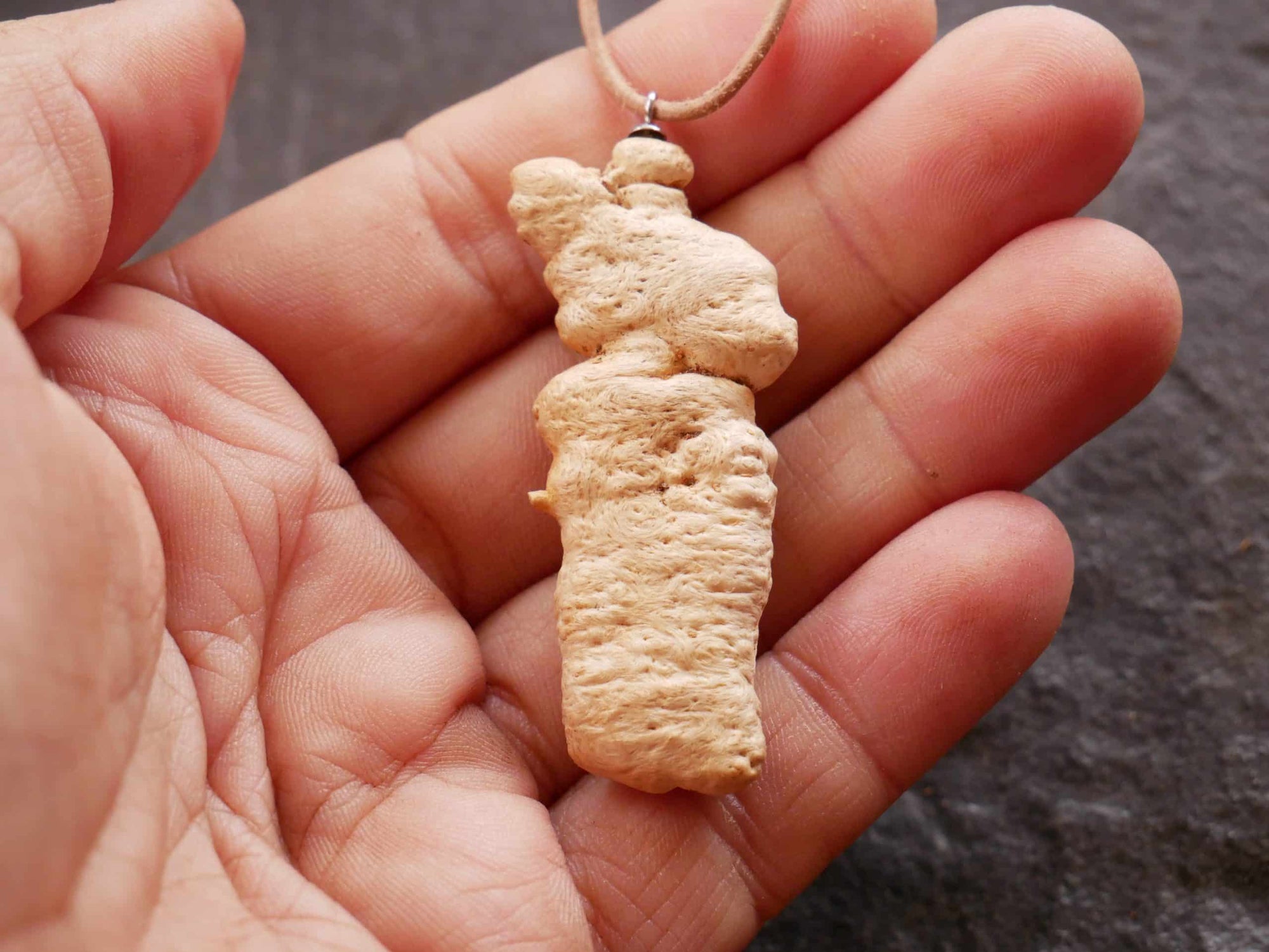 Baumperlenkette