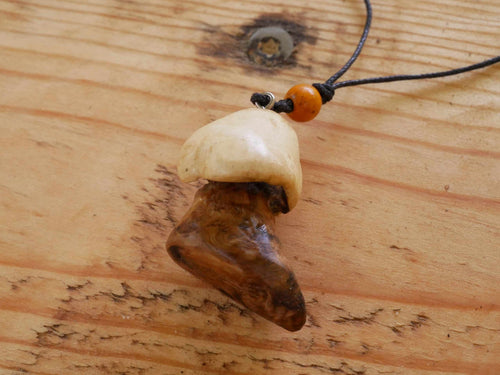 Pilz Kette aus Baumperle