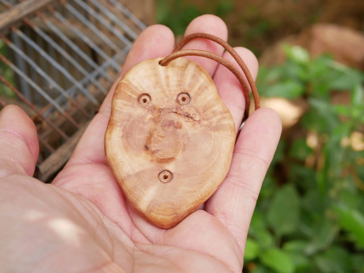 Schlüsselanhänger als Schlüsselkumpel aus Baumperle