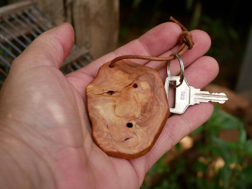 Schlüsselanhänger als Schlüsselkumpel aus Baumperle