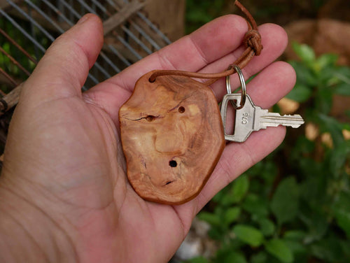 Schlüsselanhänger als Schlüsselkumpel aus Baumperle