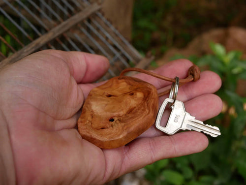 Schlüsselanhänger als Schlüsselkumpel aus Baumperle