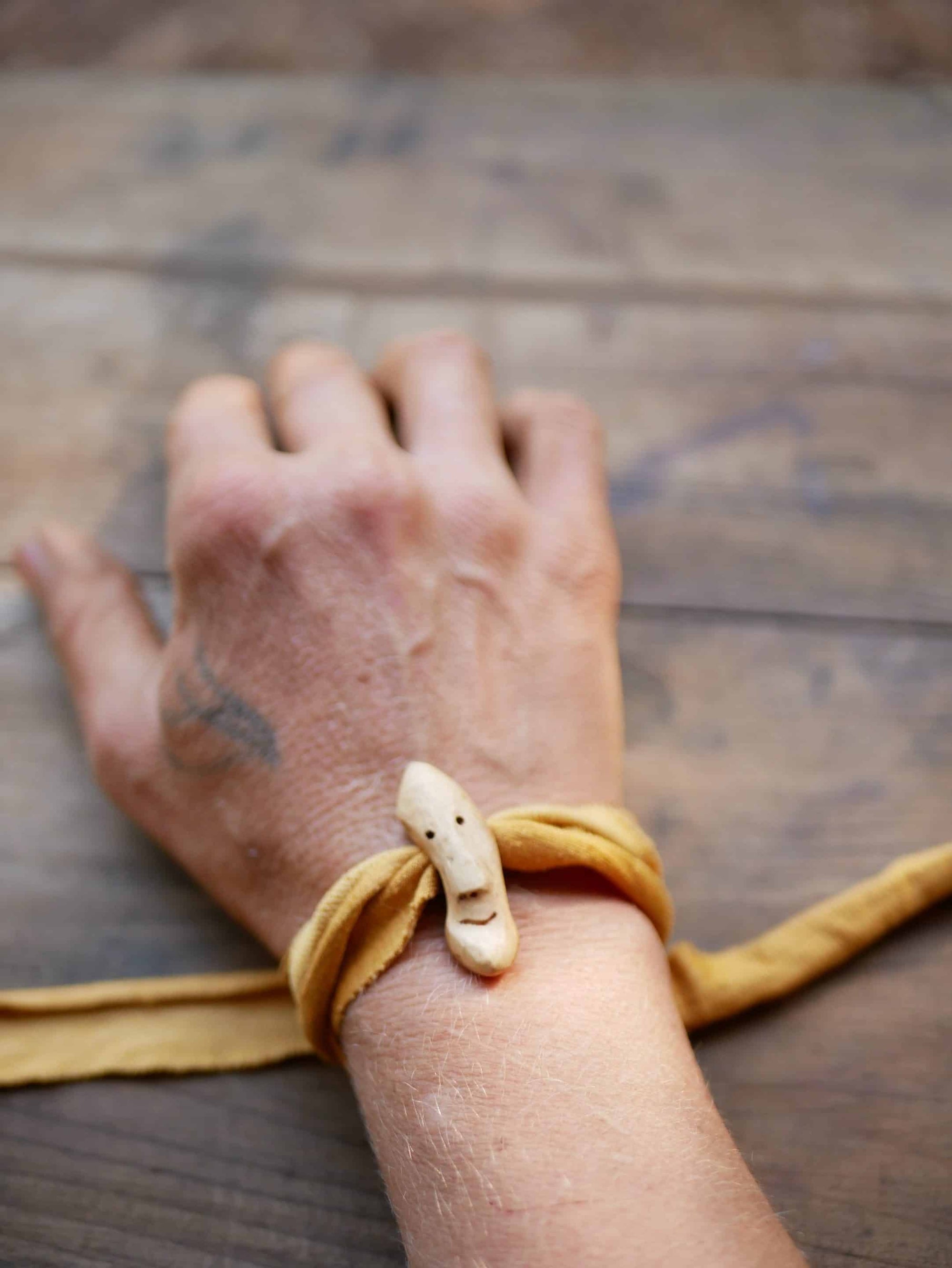Armbandwichtel aus Baumperle