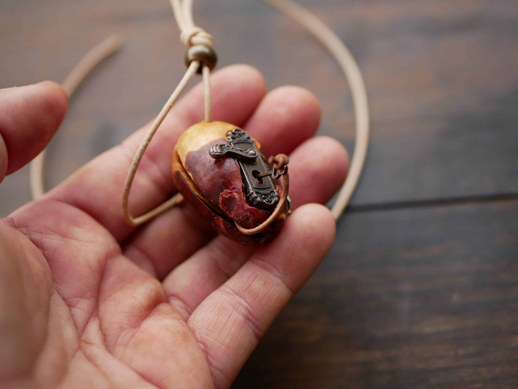 Medaillon aus Baumperle