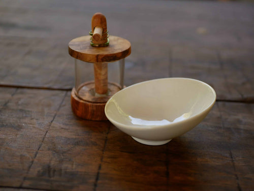Kräutermühle aus Olivenholz