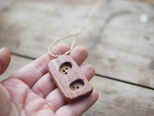 Kette mit zwei Holzarten