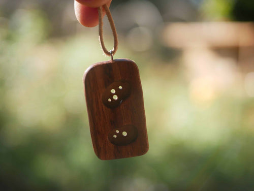 Kette mit zwei Holzarten
