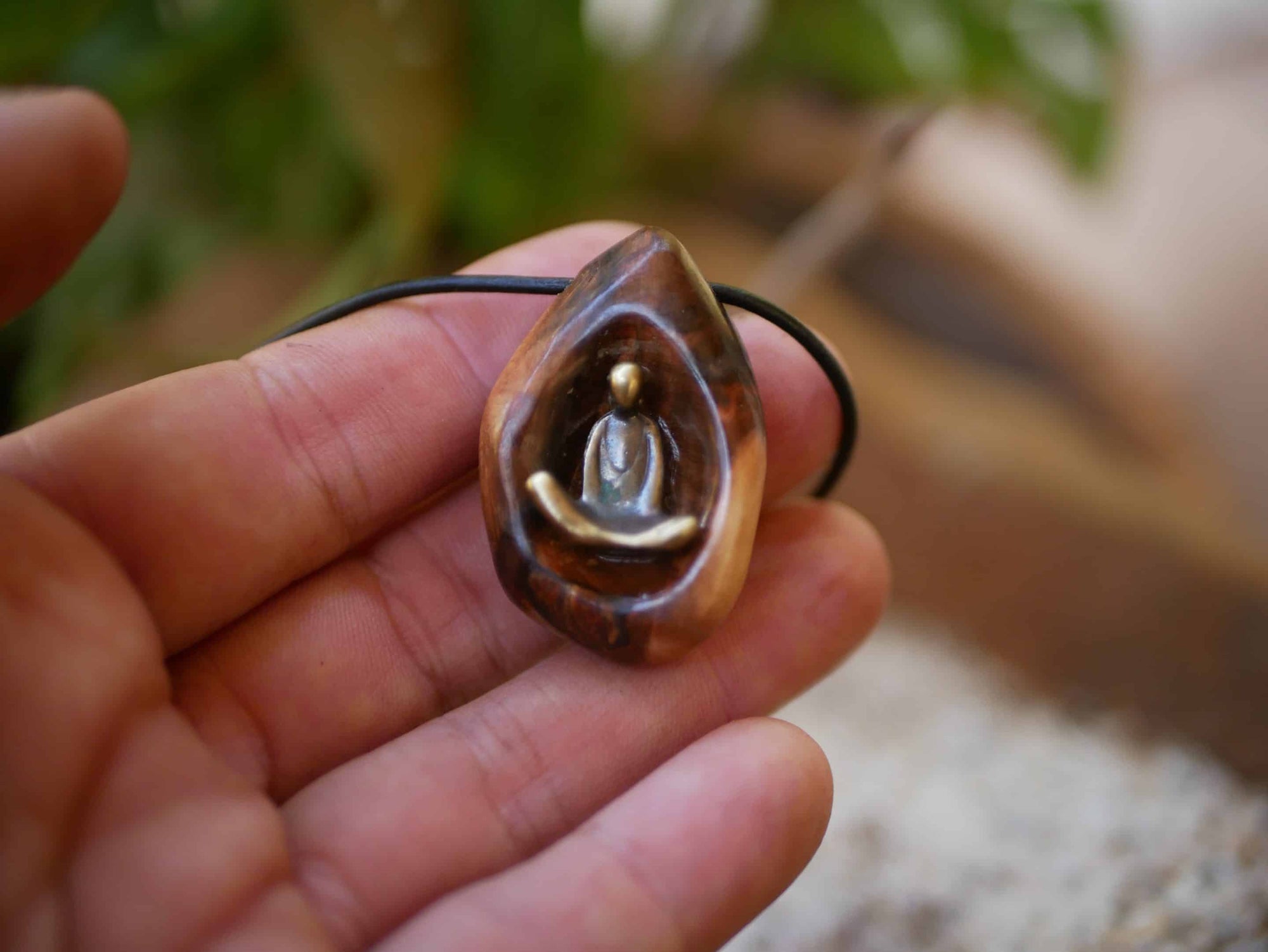 Buddha in Baumperle