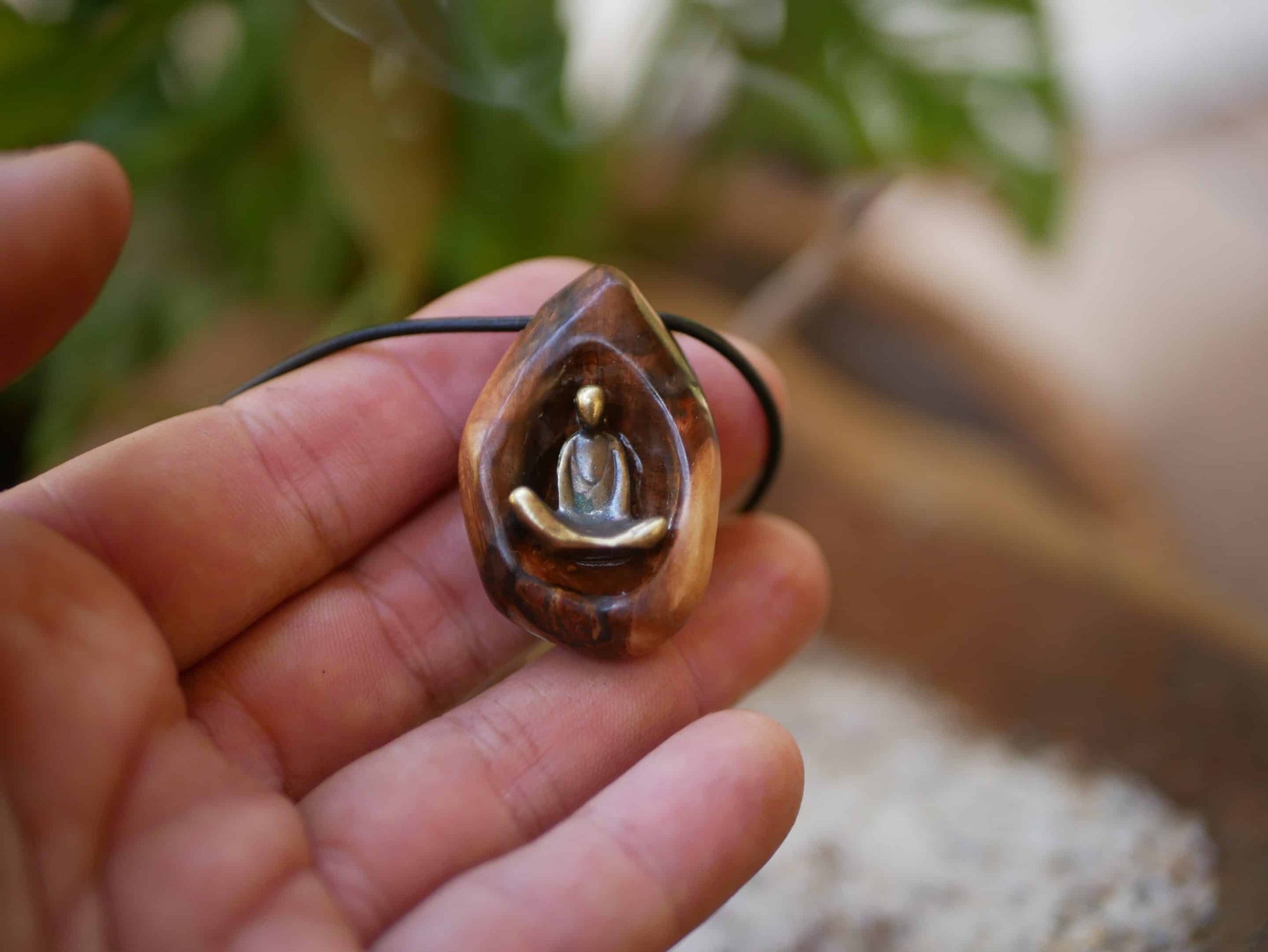 Buddha in Baumperle