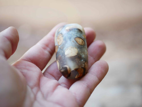 Dreadperle aus Baumperlen und Epoxid