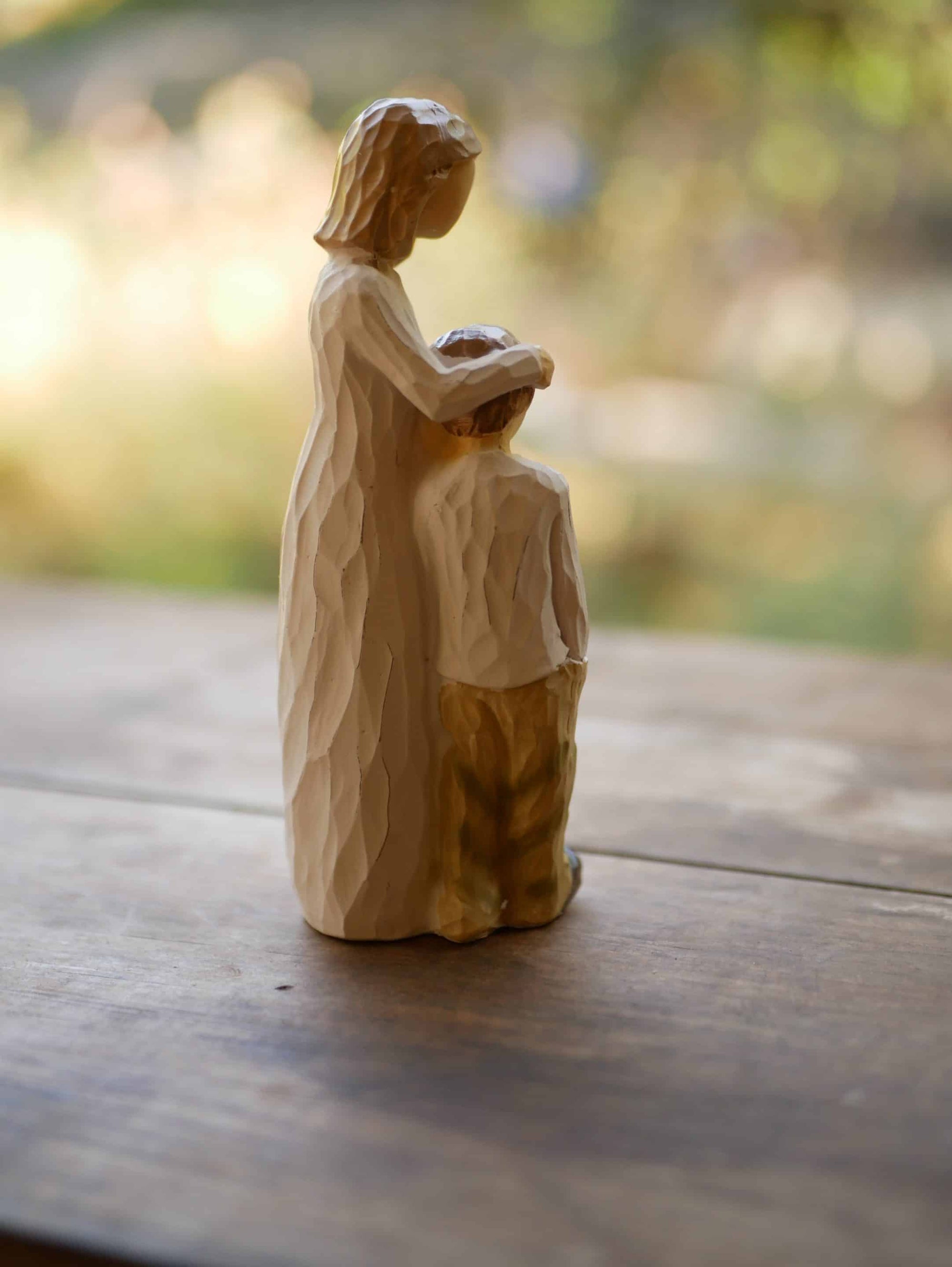 Mutter und Sohn Figur