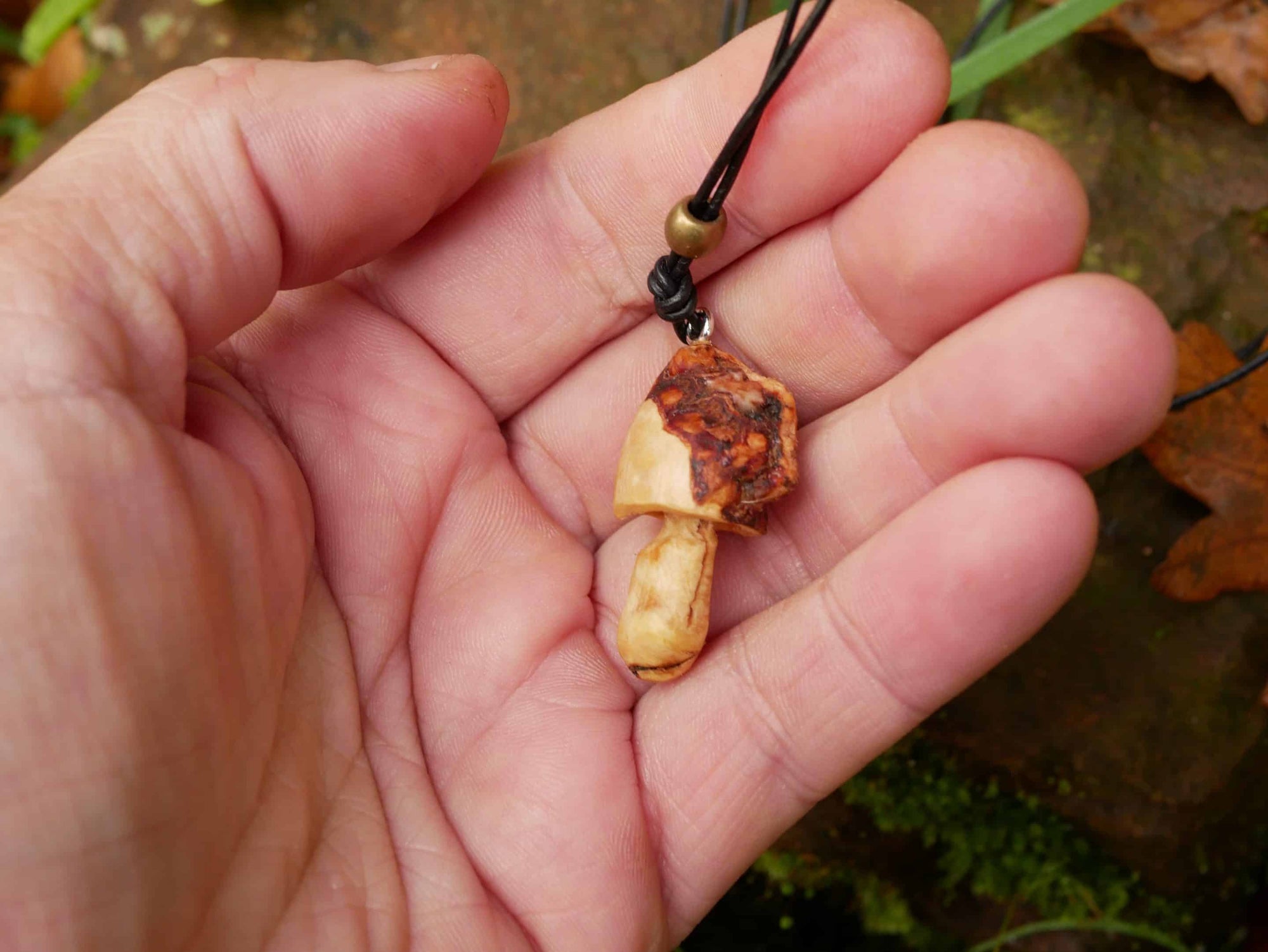 Pilze Kette aus Baumperle