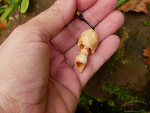 Pilze Kette aus Baumperle