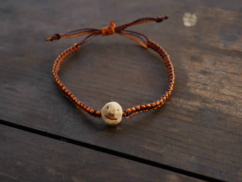 Armband Wichtel aus Baumperle und Makramee