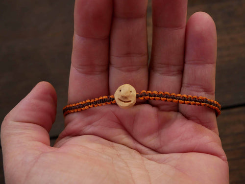 Armband Wichtel aus Baumperle und Makramee