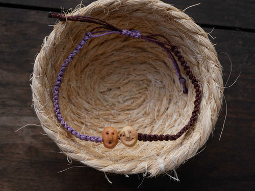 Armband Wichtel aus Baumperle und Makramee