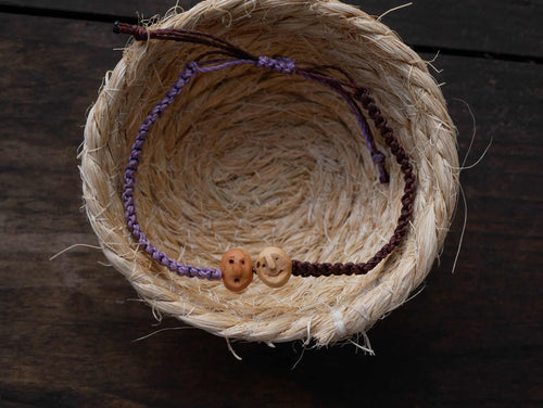 Armband Wichtel aus Baumperle und Makramee