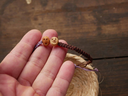 Armband Wichtel aus Baumperle und Makramee