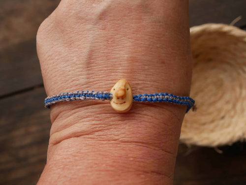 Armband Wichtel aus Baumperle und Makramee