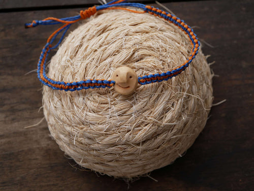 Armband Wichtel aus Baumperle und Makramee